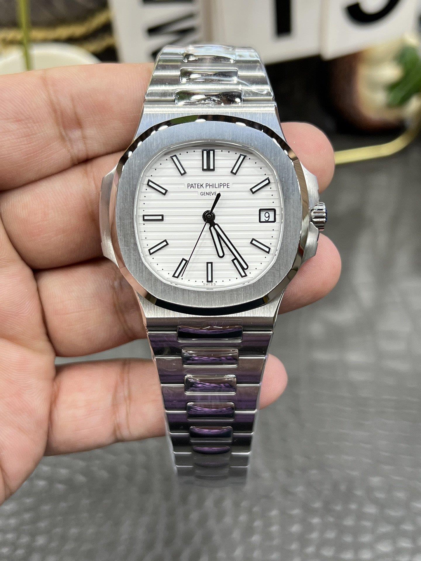 3Kファクトリー製 パテック・フィリップ ナウティラス 5711 40mm ホワイトダイアル 最高級 レプリカ 時計 1137886917