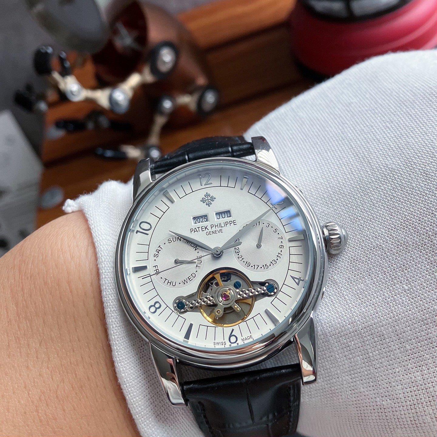 パテックフィリップ スーパーコピー 時計 2025 最新モデル 高級感溢れる仕上がり 1116085208