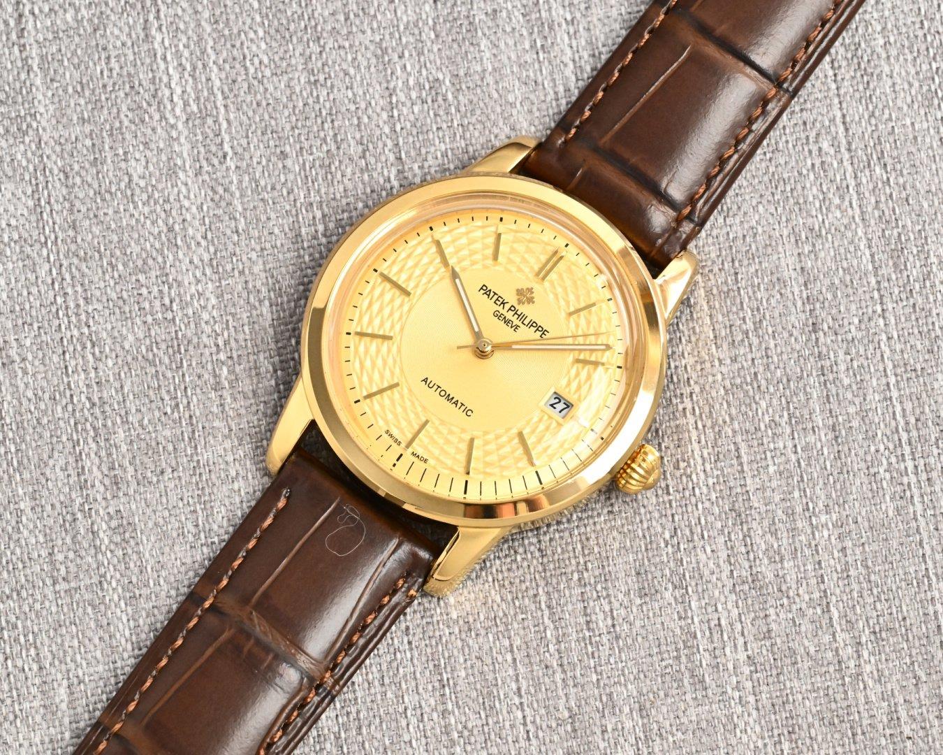 パテックフィリップ スーパーコピー 時計 最高級 レプリカ 9015 機芯 鍋蓋ガラス 40mm 1136503878